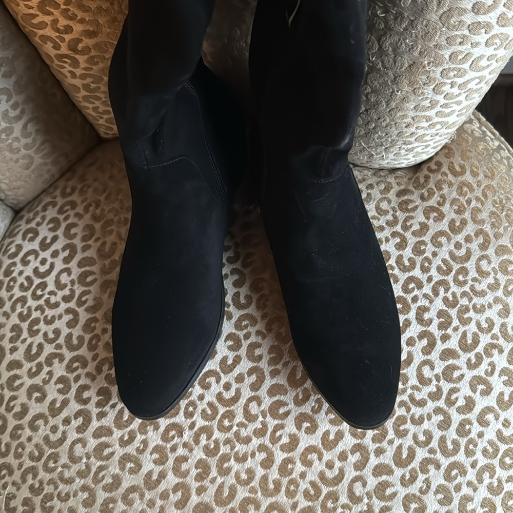 NIB OTK flat back faux suede boot with lace trim - Picture 4 of 11